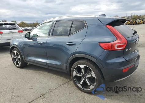 2021 Volvo Xc40 T5 Momentum z USA, uszkodzony, nr VIN YV4162UK3M2421566
